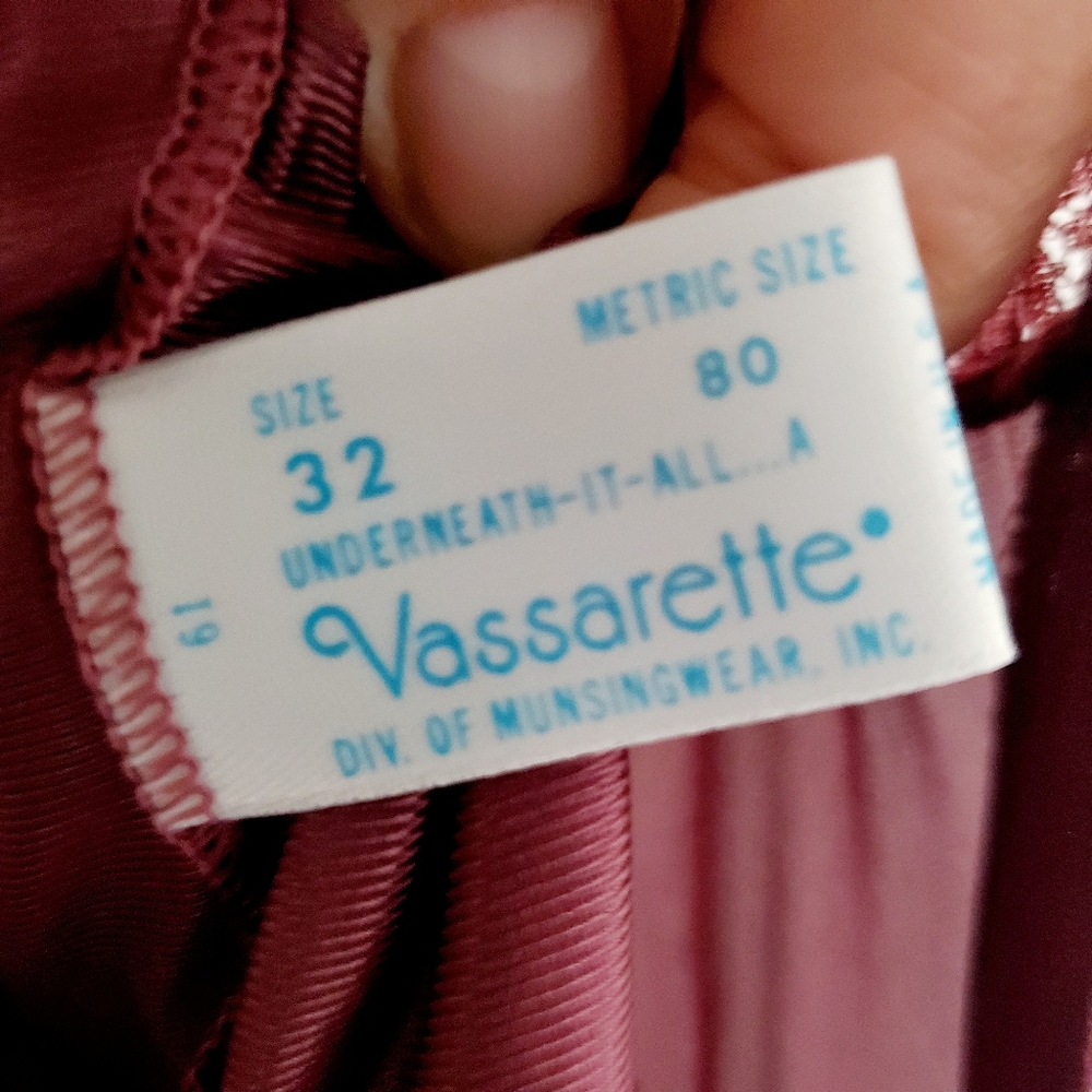 VASSARETTE maxi nightgown with sheer robe 32 - Picture 7 of 8